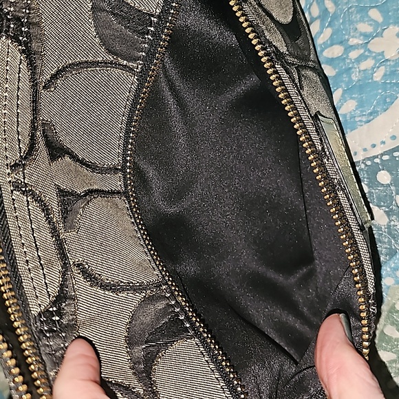 Coach Poppy - Picture 10 of 12